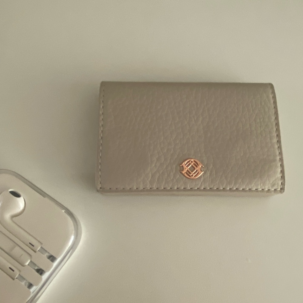Dagne Dover Accordion Cardholder - Picture 6 of 7